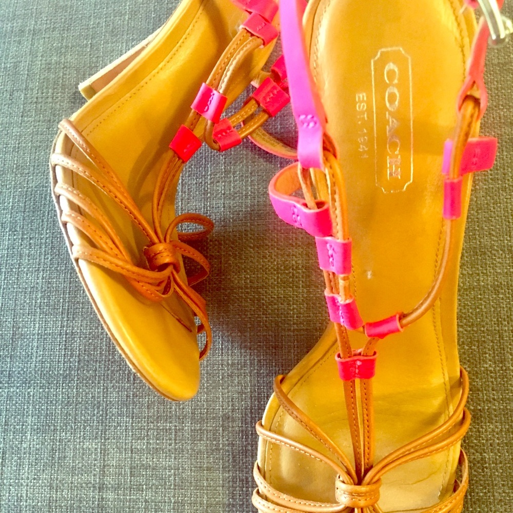 COACH tan leather strap sandal neon pink accents